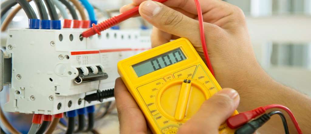 Mantenimiento eléctrico: por qué es esencial para tu negocio o vivienda.