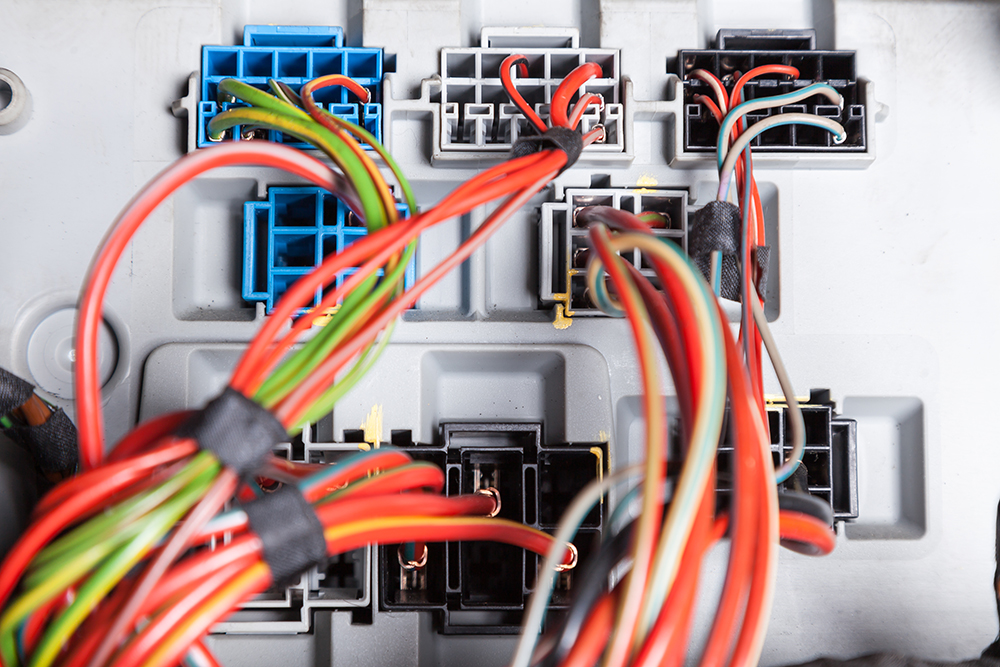 Mantenimiento Preventivo del Sistema Eléctrico: Checklist para Evitar Sorpresas.