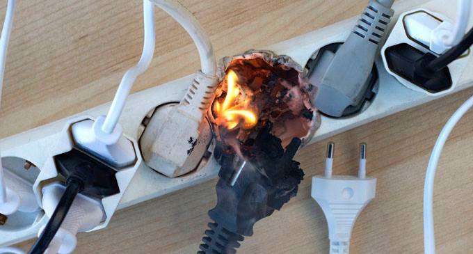 Cómo detectar sobrecargas eléctricas antes de que salten los automáticos.